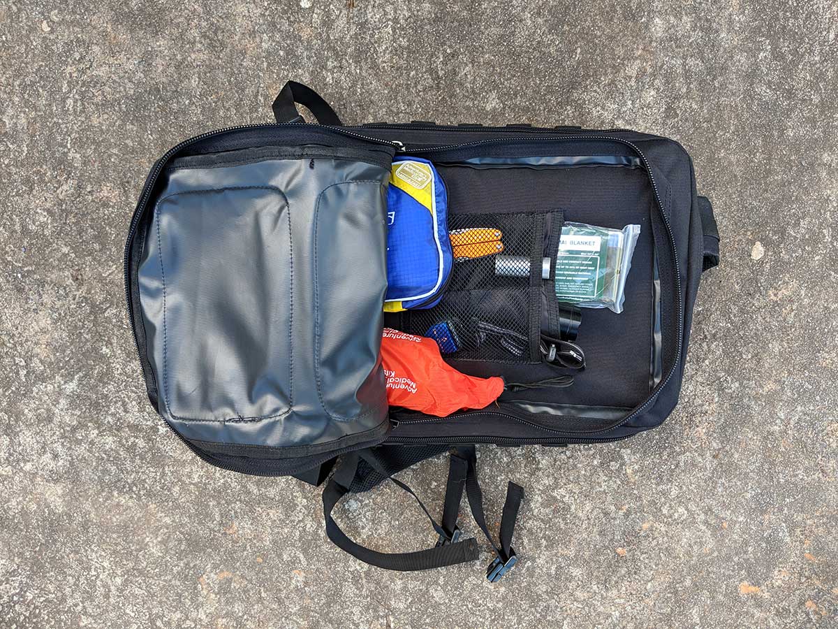 What’s In Your Emergency Bag? | Emergency Car Kit | Stand2